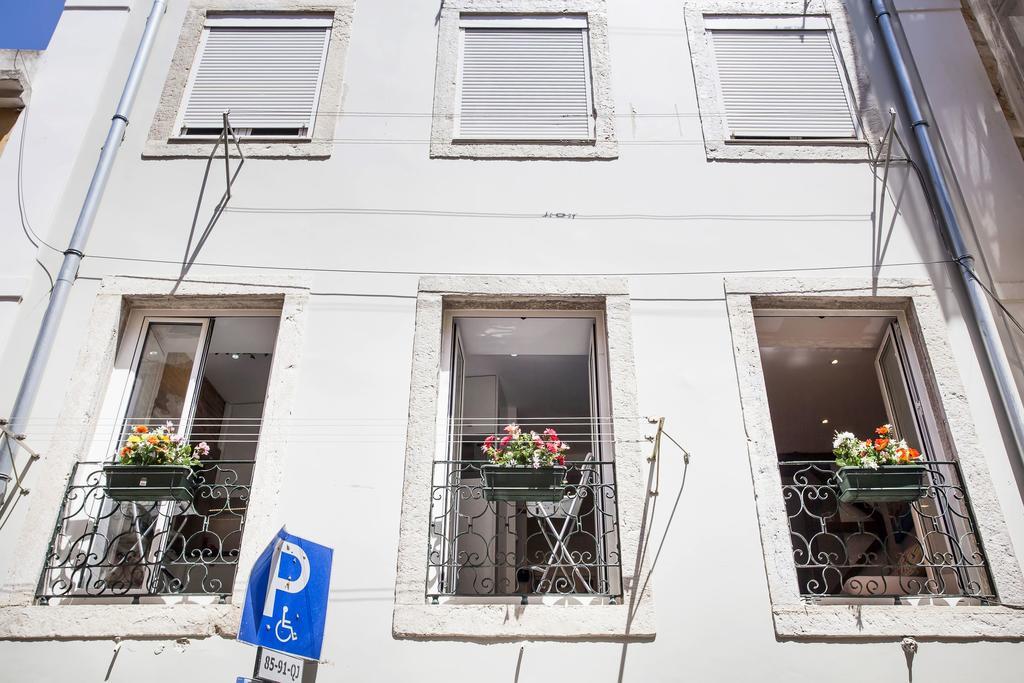 Typical Bairro Alto Apartment ליסבון מראה חיצוני תמונה