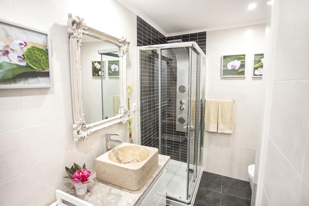 Typical Bairro Alto Apartment ליסבון מראה חיצוני תמונה