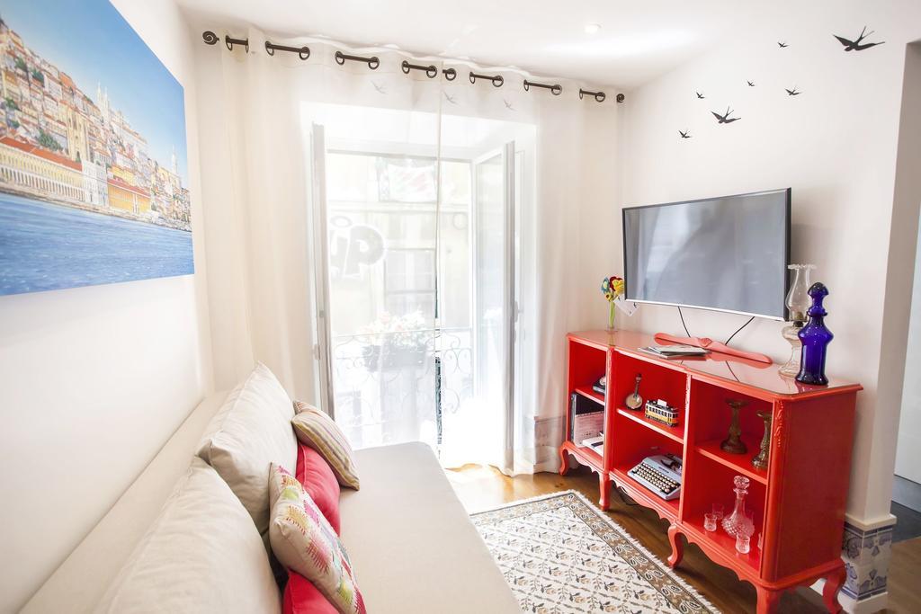 Typical Bairro Alto Apartment ליסבון מראה חיצוני תמונה