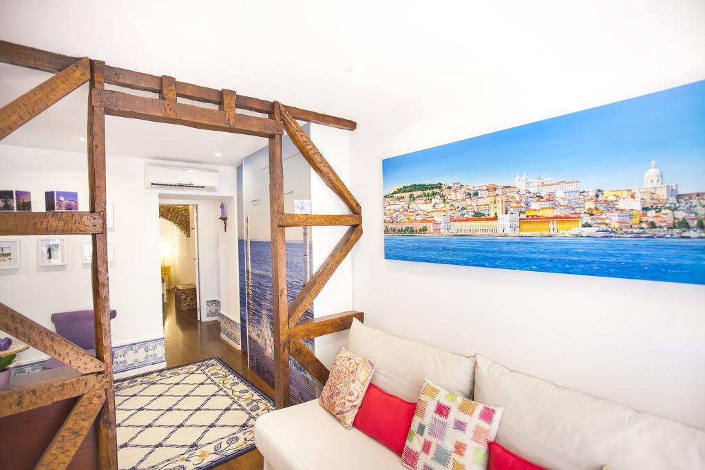 Typical Bairro Alto Apartment ליסבון מראה חיצוני תמונה