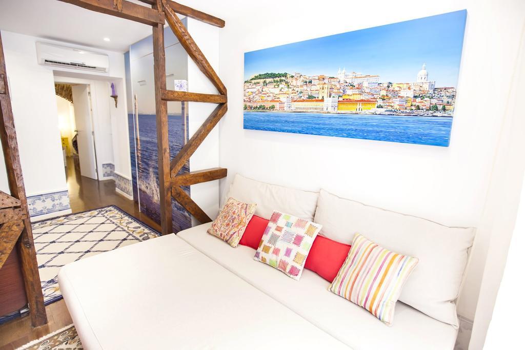 Typical Bairro Alto Apartment ליסבון מראה חיצוני תמונה