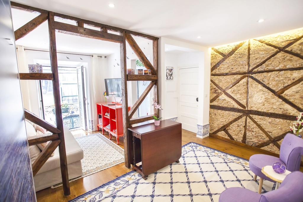Typical Bairro Alto Apartment ליסבון מראה חיצוני תמונה